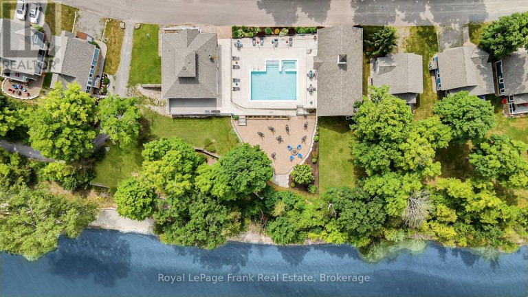 27 - 13 BUTTERNUT LANE, Prince Edward County (Athol Ward), Ontario, K0K1P0