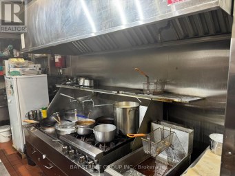 1024 GERRARD STREET E Toronto (Blake-Jones) Ontario photo 9