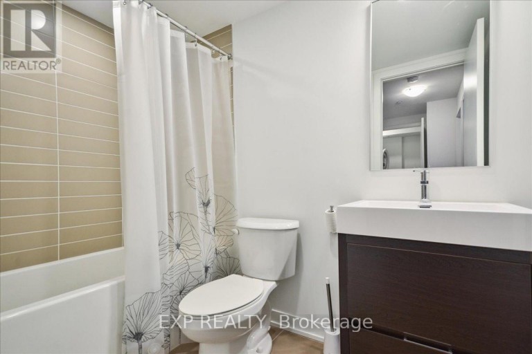 72 TURTLE ISLAND ROAD, Toronto (Englemount-Lawrence), Ontario, M6A0G2