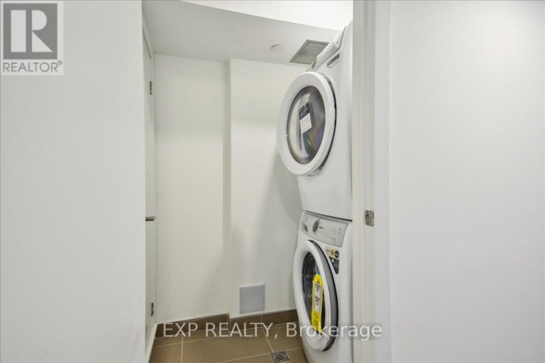72 TURTLE ISLAND ROAD, Toronto (Englemount-Lawrence), Ontario, M6A0G2