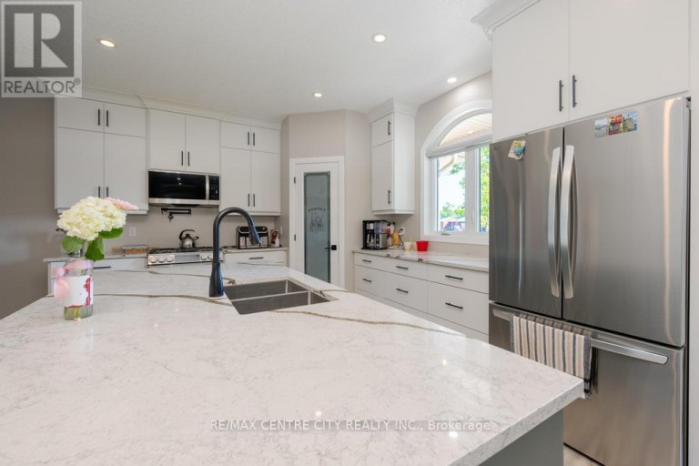 22273 PRATT SIDING ROAD, Southwest Middlesex (Glencoe), Ontario, N0L1M0