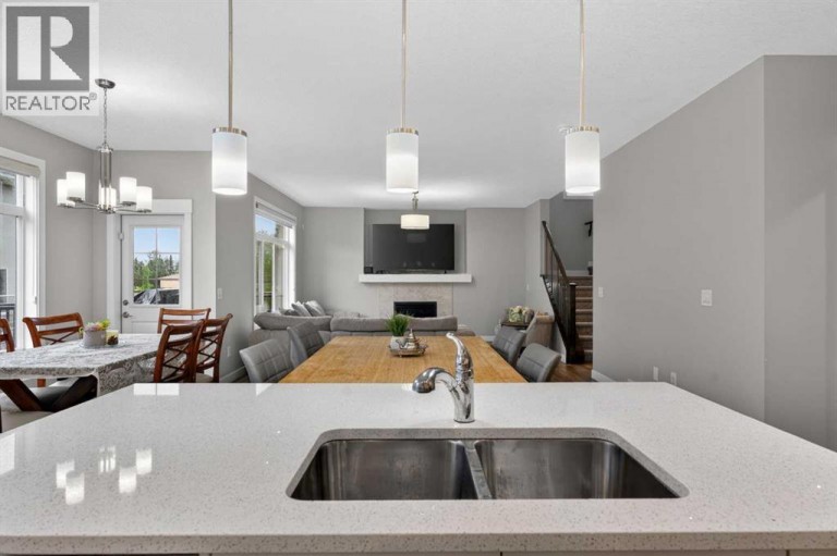 109 Kinniburgh Cove, Chestermere, Alberta, T1X0Y6