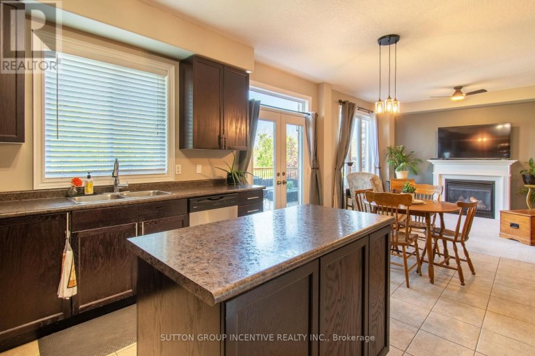 18 GRAIHAWK DRIVE, Barrie (Ardagh), Ontario, L4N6G4