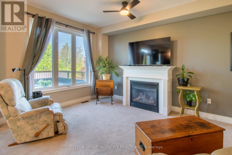 18 GRAIHAWK DRIVE, Barrie (Ardagh), Ontario, L4N6G4