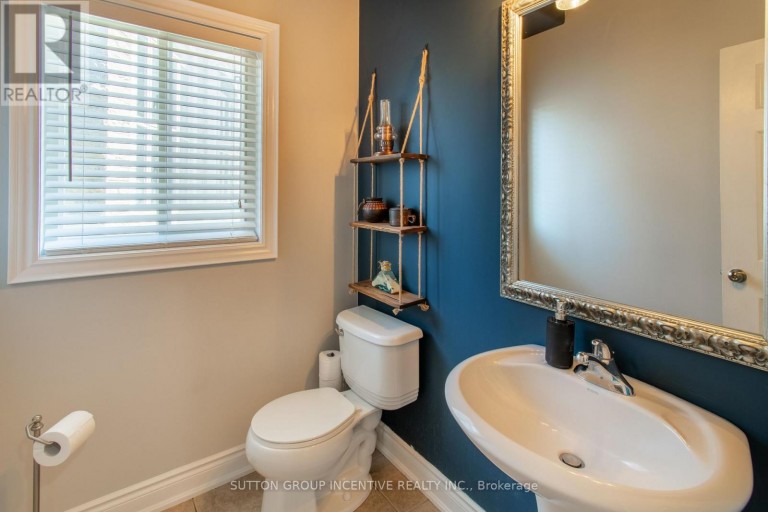 18 GRAIHAWK DRIVE, Barrie (Ardagh), Ontario, L4N6G4