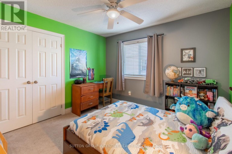 18 GRAIHAWK DRIVE, Barrie (Ardagh), Ontario, L4N6G4