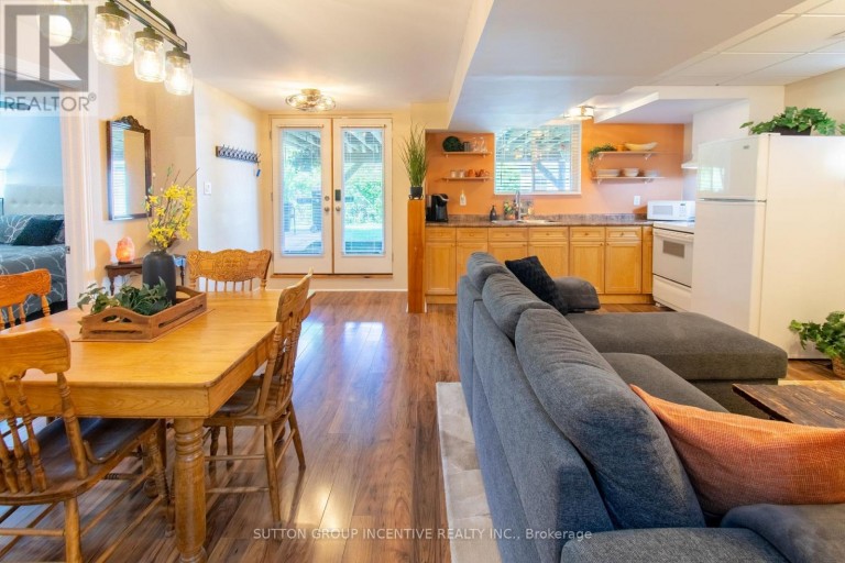 18 GRAIHAWK DRIVE, Barrie (Ardagh), Ontario, L4N6G4