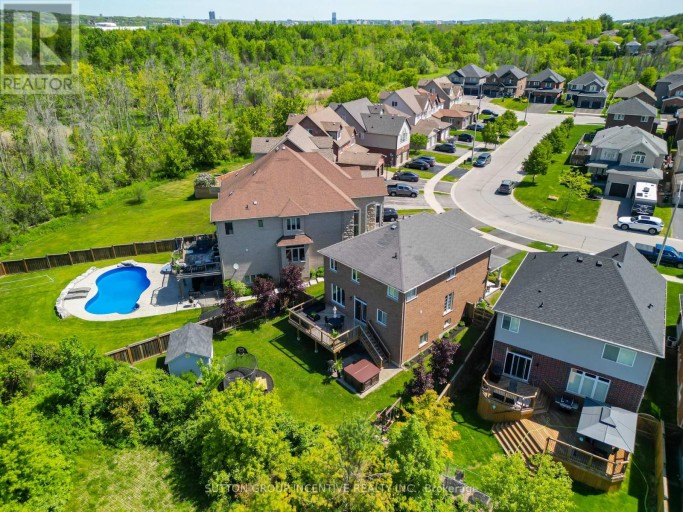 18 GRAIHAWK DRIVE, Barrie (Ardagh), Ontario, L4N6G4