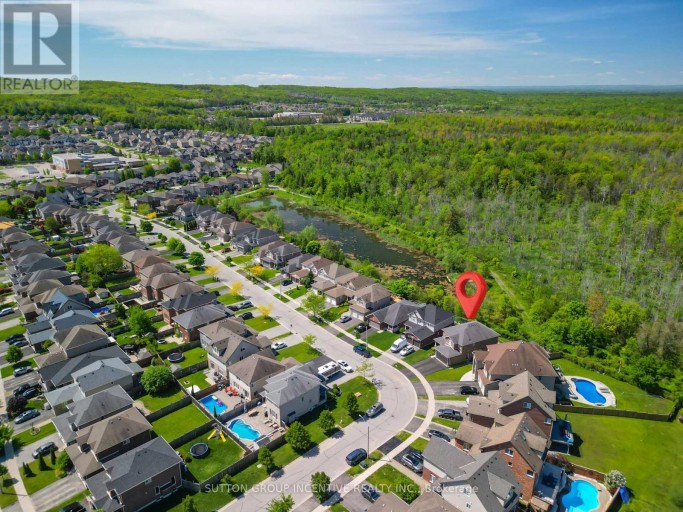 18 GRAIHAWK DRIVE, Barrie (Ardagh), Ontario, L4N6G4