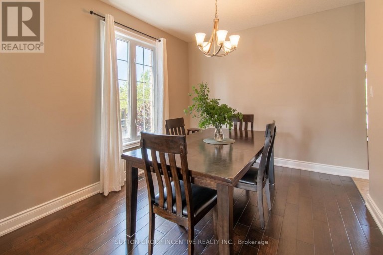 18 GRAIHAWK DRIVE, Barrie (Ardagh), Ontario, L4N6G4