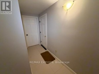 182 TIMBER LANE Vaughan (East Woodbridge) Ontario photo 2