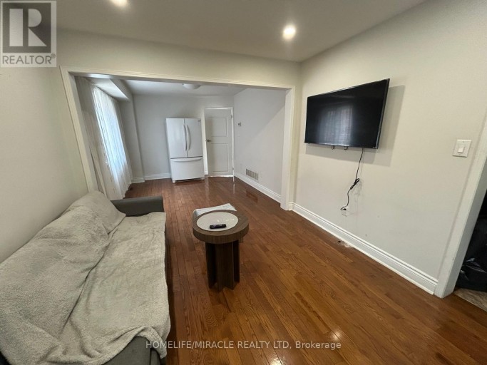 UPPER - 42 LOCKWOOD ROAD, Brampton (Fletcher's West), Ontario, L6Y4T7