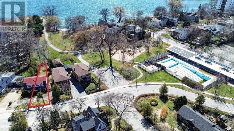 175B LAKE SHORE DRIVE, Toronto (New Toronto), Ontario, M8V2A1