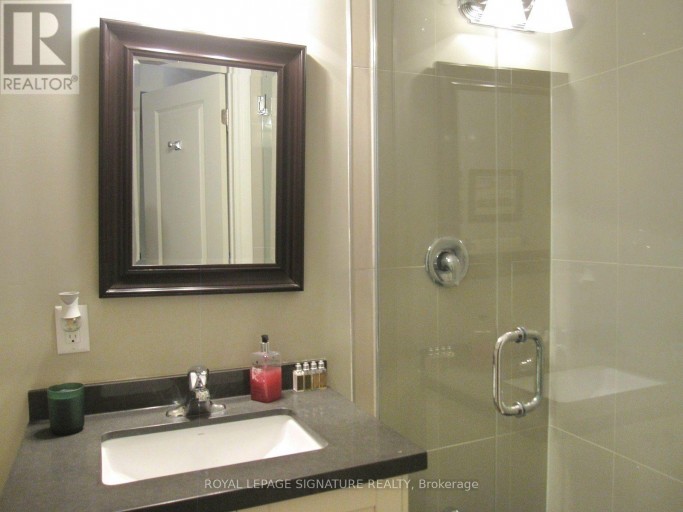 18B ALGOMA STREET, Toronto (Mimico), Ontario, M8Y1C3
