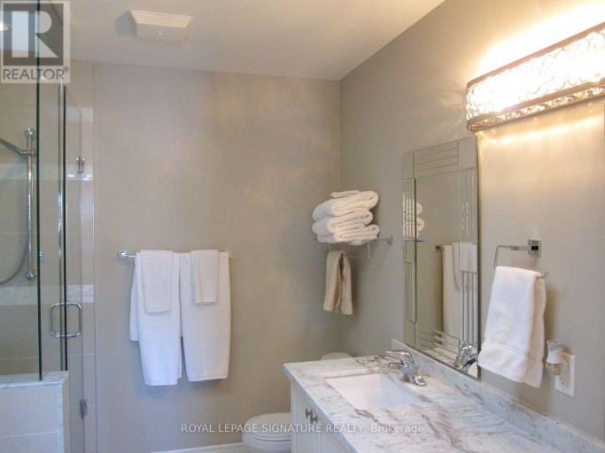18B ALGOMA STREET, Toronto (Mimico), Ontario, M8Y1C3