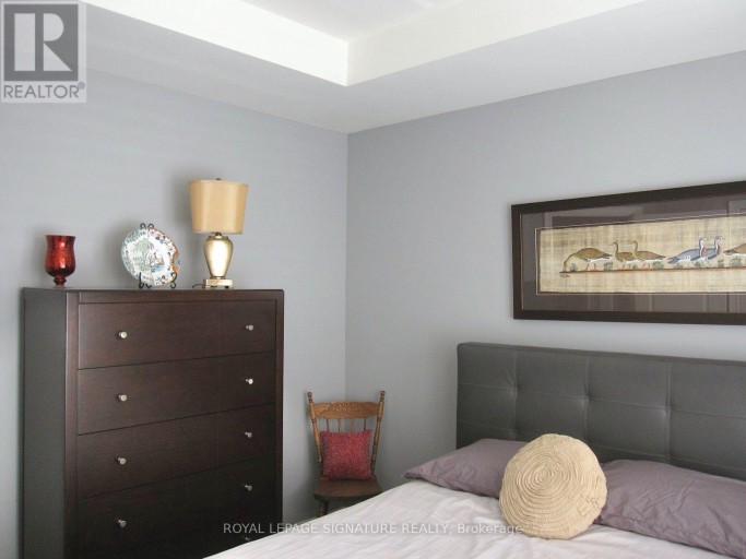 18B ALGOMA STREET, Toronto (Mimico), Ontario, M8Y1C3