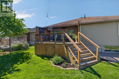 86 HURON STREET W South Huron (Exeter) Ontario photo 41