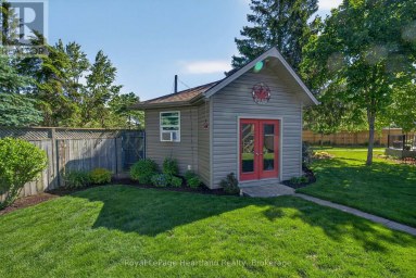 86 HURON STREET W South Huron (Exeter) Ontario photo 43