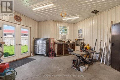 86 HURON STREET W South Huron (Exeter) Ontario photo 45
