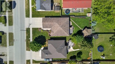 86 HURON STREET W South Huron (Exeter) Ontario photo 47