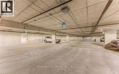 301 WESTMOUNT ROAD W Kitchener Ontario photo 13