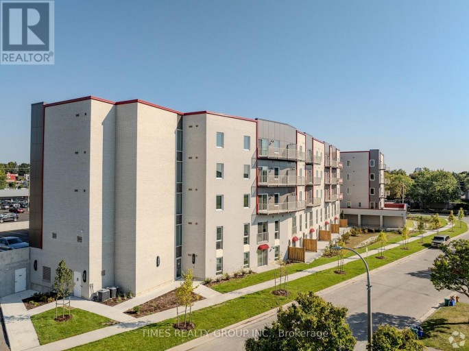 301 WESTMOUNT ROAD W, Kitchener, Ontario, N2M1S3