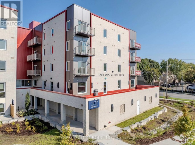 301 WESTMOUNT ROAD W, Kitchener, Ontario, N2M1S3