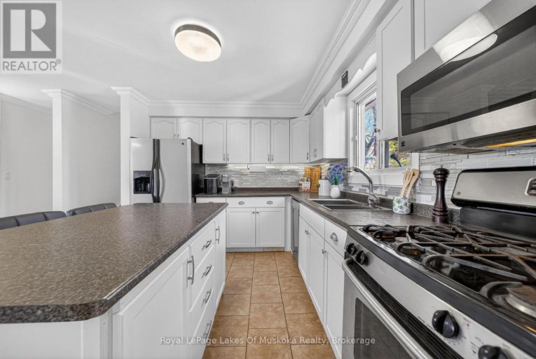 271 LAKELAND CRESCENT, Brock (Beaverton), Ontario, L0K1A0