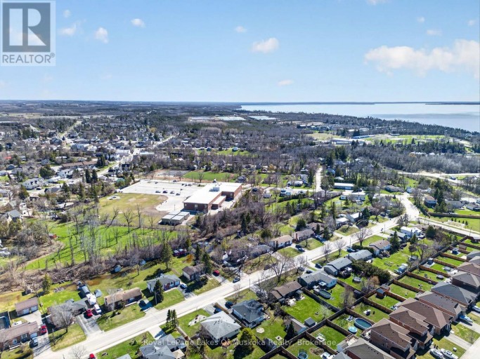 271 LAKELAND CRESCENT, Brock (Beaverton), Ontario, L0K1A0