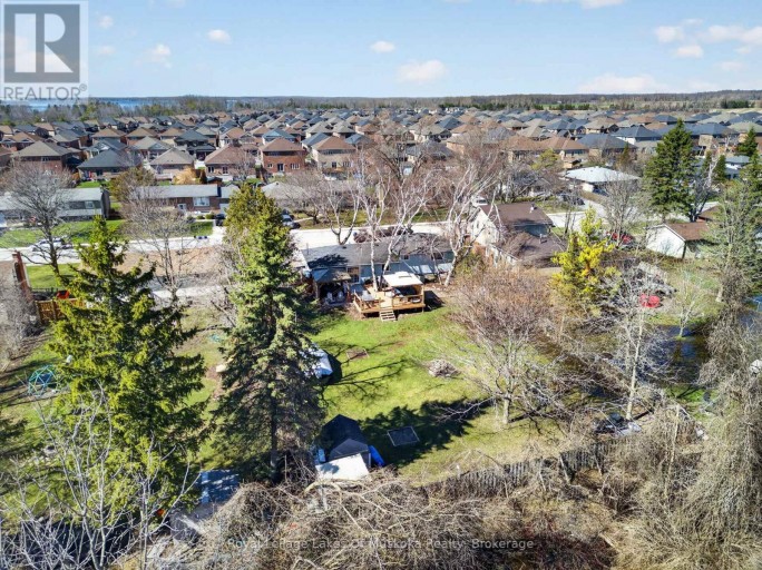 271 LAKELAND CRESCENT, Brock (Beaverton), Ontario, L0K1A0