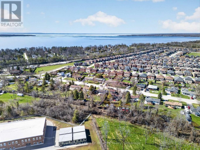 271 LAKELAND CRESCENT, Brock (Beaverton), Ontario, L0K1A0
