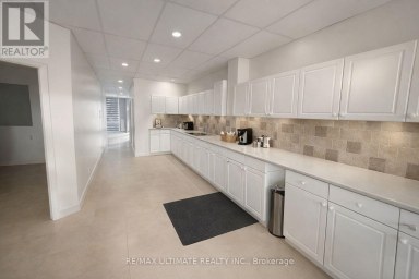 5 - 1170 SHEPPARD AVENUE W Toronto (York University Heights) Ontario photo 3