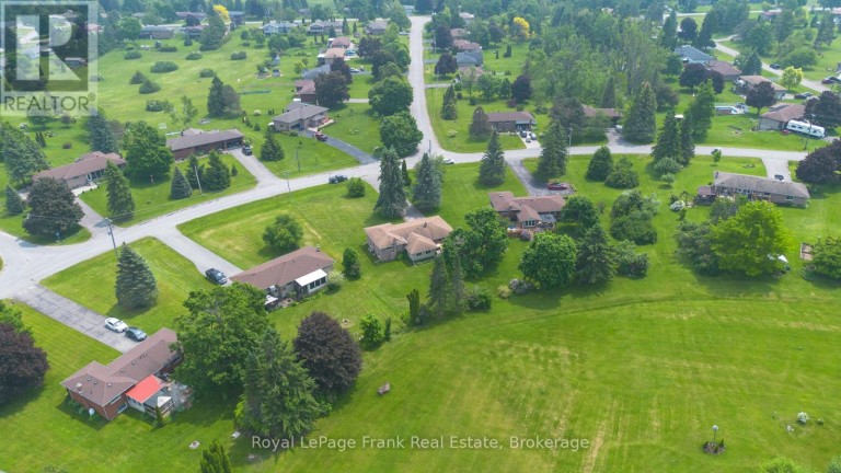383 OLD SURREY LANE, Kawartha Lakes (Bobcaygeon), Ontario, K0M1A0