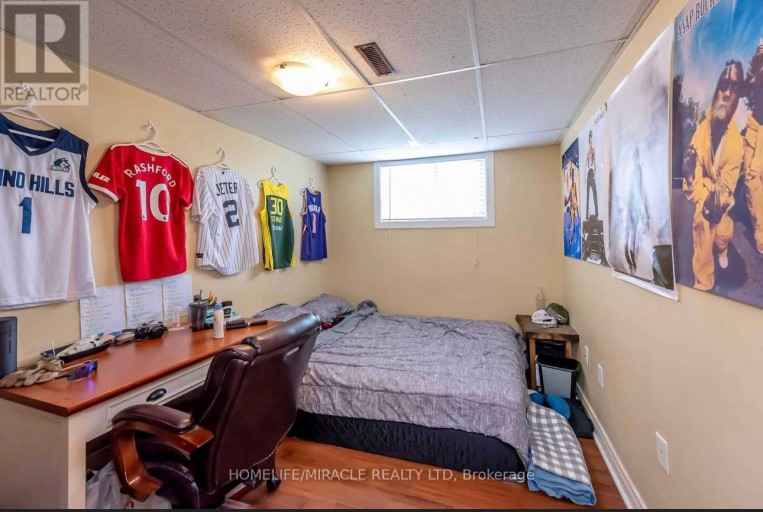 BSMT - 90 TUPPER DRIVE, Thorold (Confederation Heights), Ontario, L2V4C8