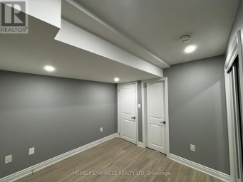 35 MERRIMAC DRIVE Brampton (Bram West) Ontario photo 21