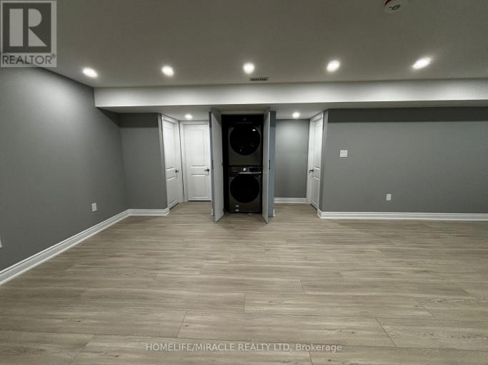 35 MERRIMAC DRIVE, Brampton (Bram West), Ontario, L6Y6K4