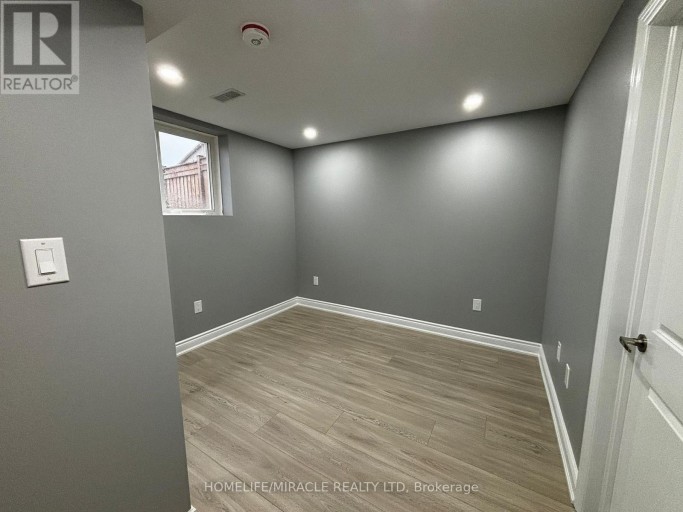 35 MERRIMAC DRIVE, Brampton (Bram West), Ontario, L6Y6K4