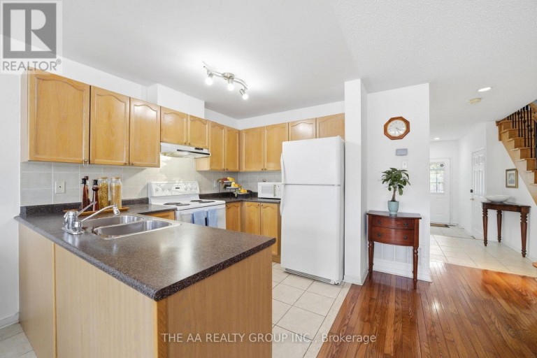 93 SAN GABRIELE PLACE, Toronto (Humber Summit), Ontario, M9L3A5