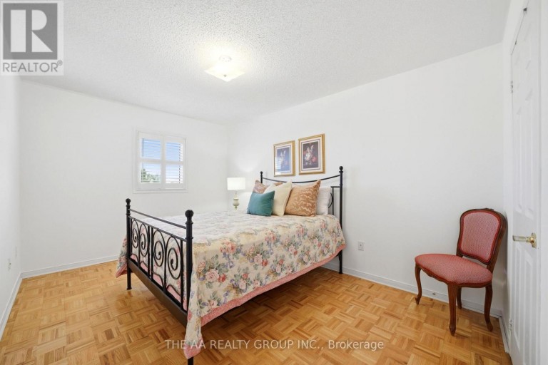 93 SAN GABRIELE PLACE, Toronto (Humber Summit), Ontario, M9L3A5