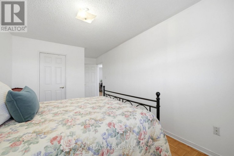 93 SAN GABRIELE PLACE, Toronto (Humber Summit), Ontario, M9L3A5