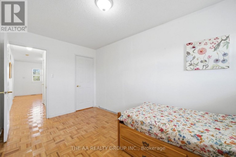 93 SAN GABRIELE PLACE, Toronto (Humber Summit), Ontario, M9L3A5