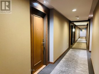 612 - 15 STOLLERY POND CRESCENT Markham (Angus Glen) Ontario photo 4