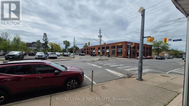 234 - 232 EAST MAIN STREET, Welland (Welland Downtown), Ontario, L3B3W9