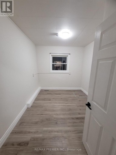 FRONT - 189 KING STREET E, Chatham-Kent (Chatham), Ontario, N7M3N3