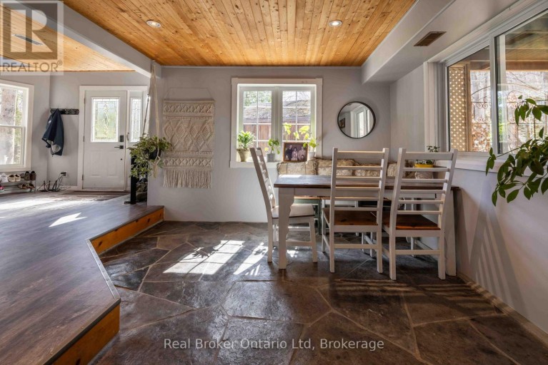 12 7TH AVENUE, South Bruce Peninsula, Ontario, N0H2T0