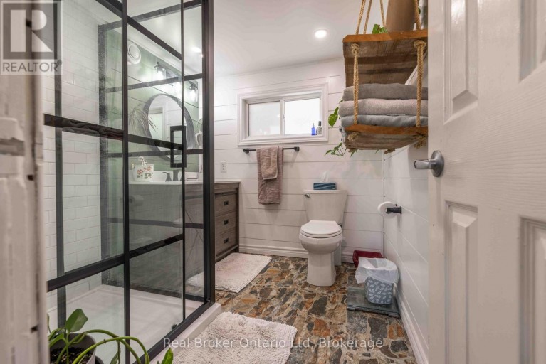 12 7TH AVENUE, South Bruce Peninsula, Ontario, N0H2T0