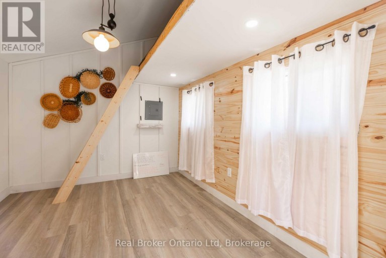 12 7TH AVENUE, South Bruce Peninsula, Ontario, N0H2T0