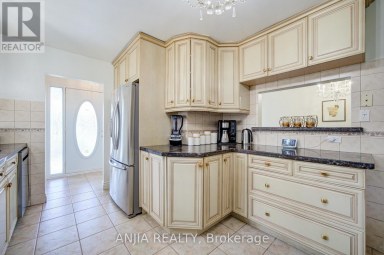 24 FRIAR TUCK ROAD Markham (Bullock) Ontario photo 13