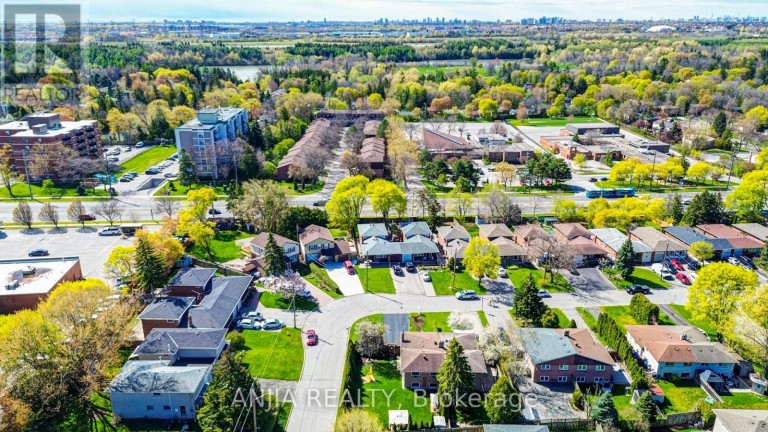 24 FRIAR TUCK ROAD, Markham (Bullock), Ontario, L3P1L9