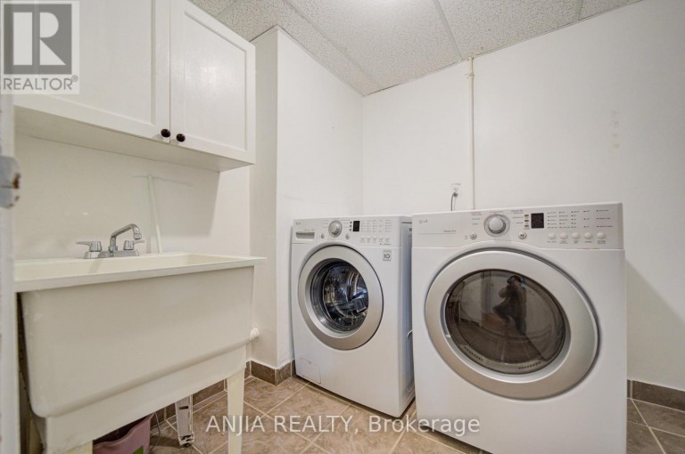 24 FRIAR TUCK ROAD, Markham (Bullock), Ontario, L3P1L9